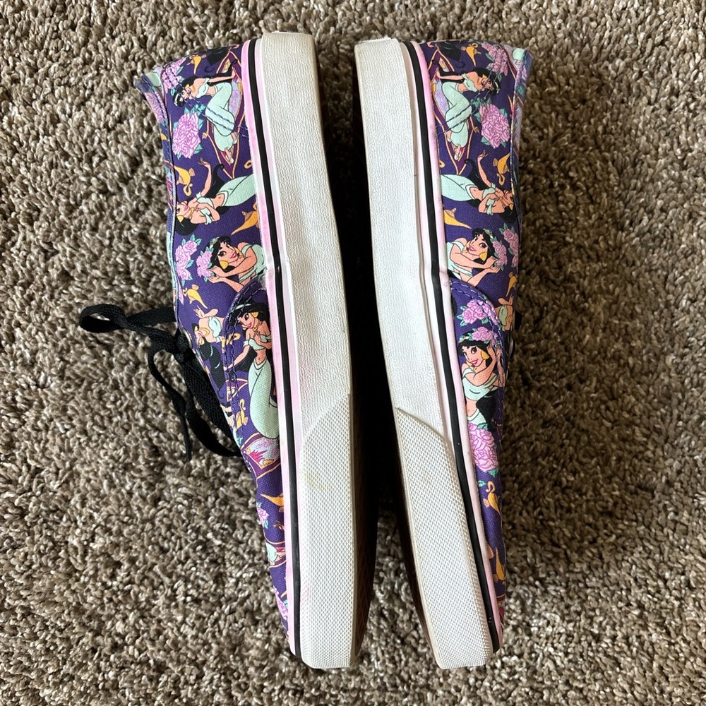 😱 SALE - Disney Vans (Aladdin) - Picture 5 of 8